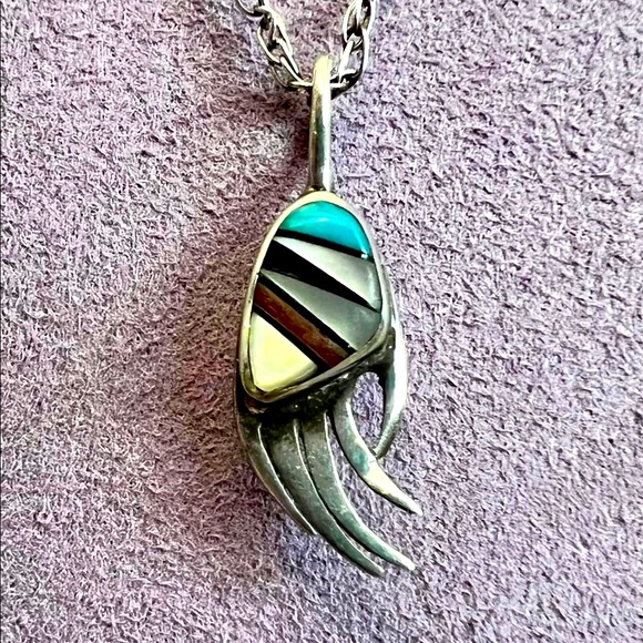 Southwestern Zuni Inlay Bearclaw Pendant on a Sterling Twist Chain - Picture 1 of 5
